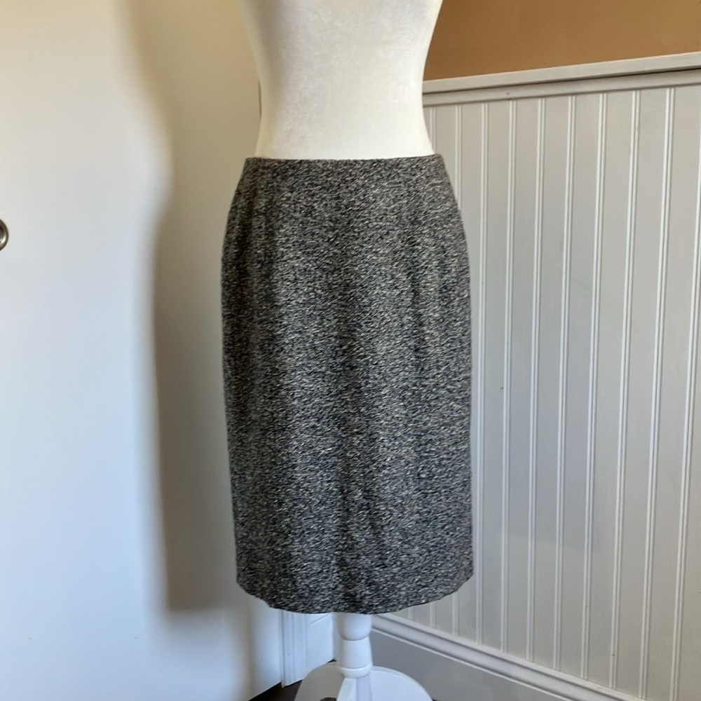 Ann Taylor Wool Blend Pencil Skirt size 6
